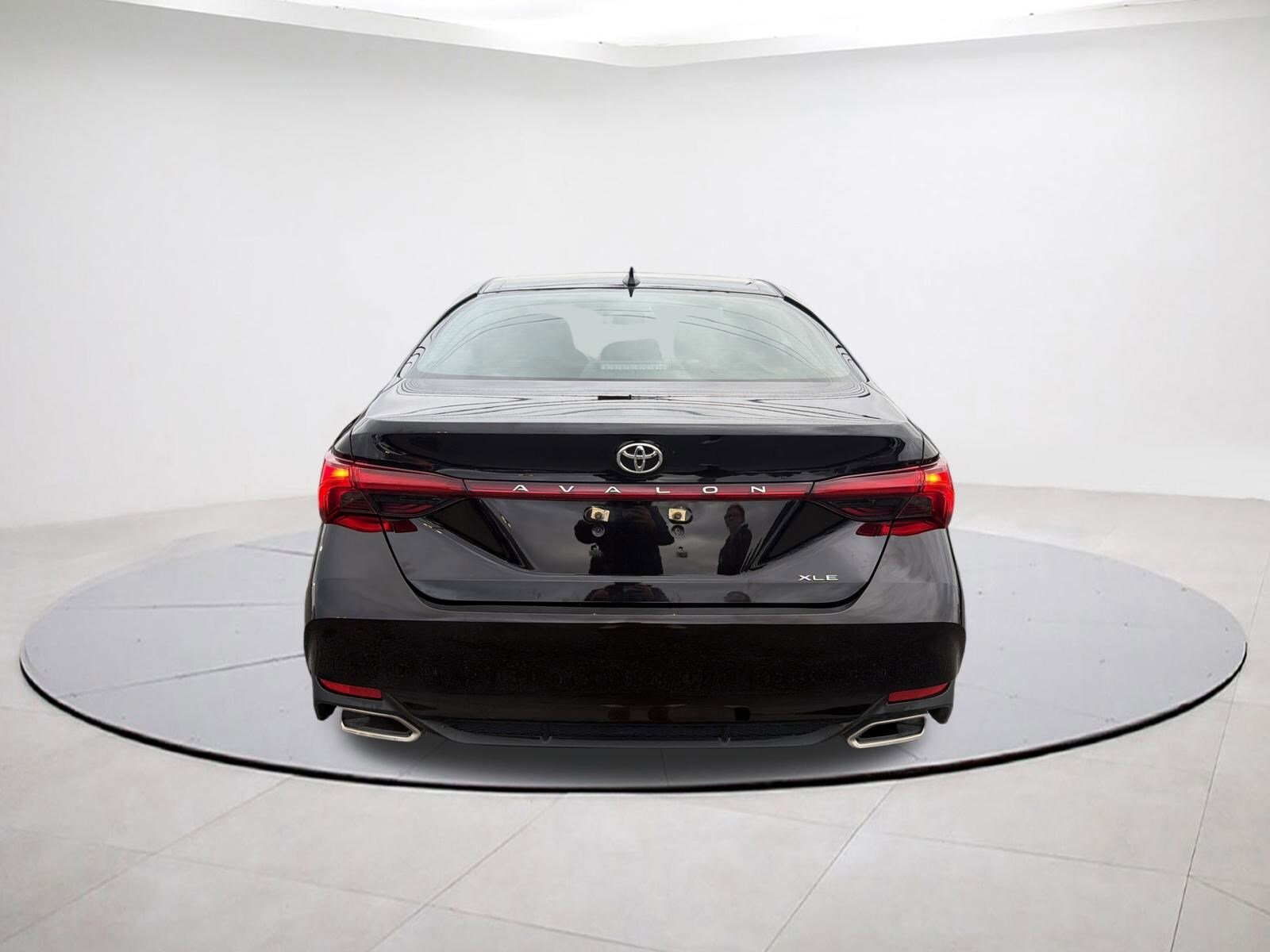 2021 Toyota Avalon XLE photo 4