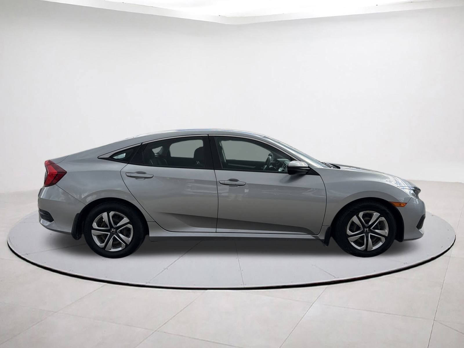 2018 Honda Civic LX photo 2