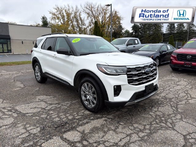 2025 Ford Explorer