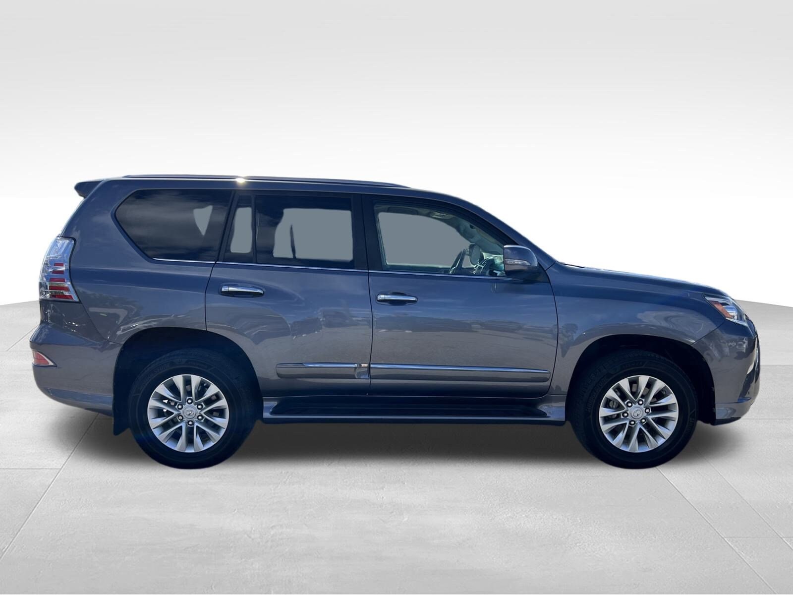 2015 Lexus GX 460 photo 4