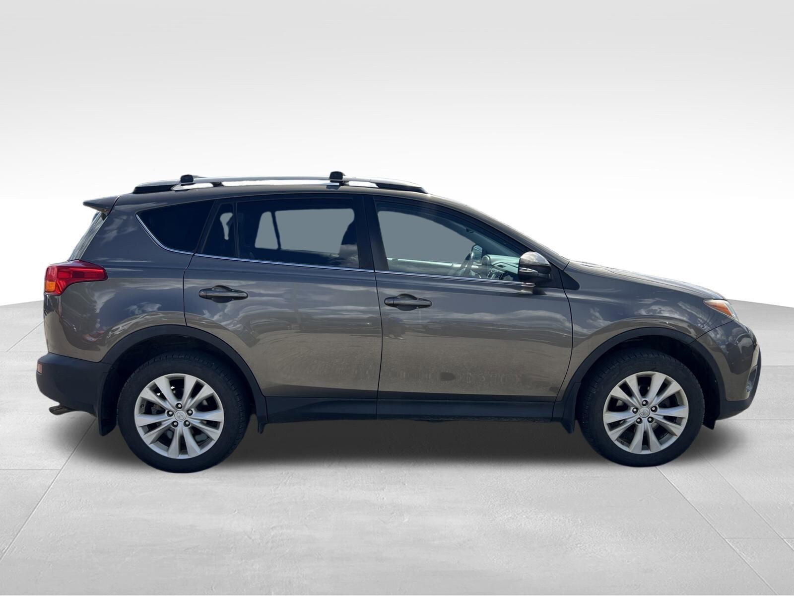 2014 Toyota RAV4 Limited photo 4
