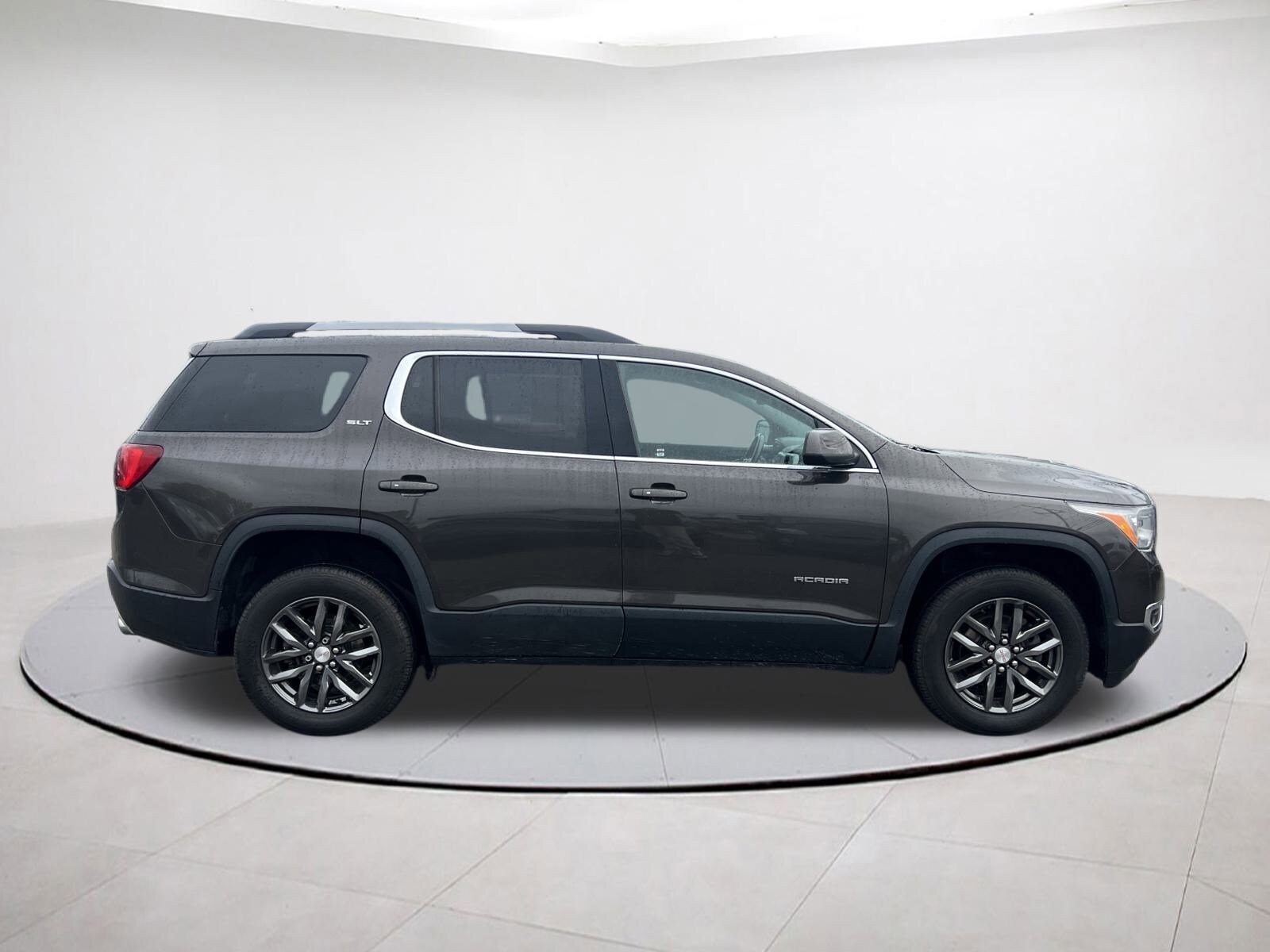 2019 Gmc Acadia SLT photo 2