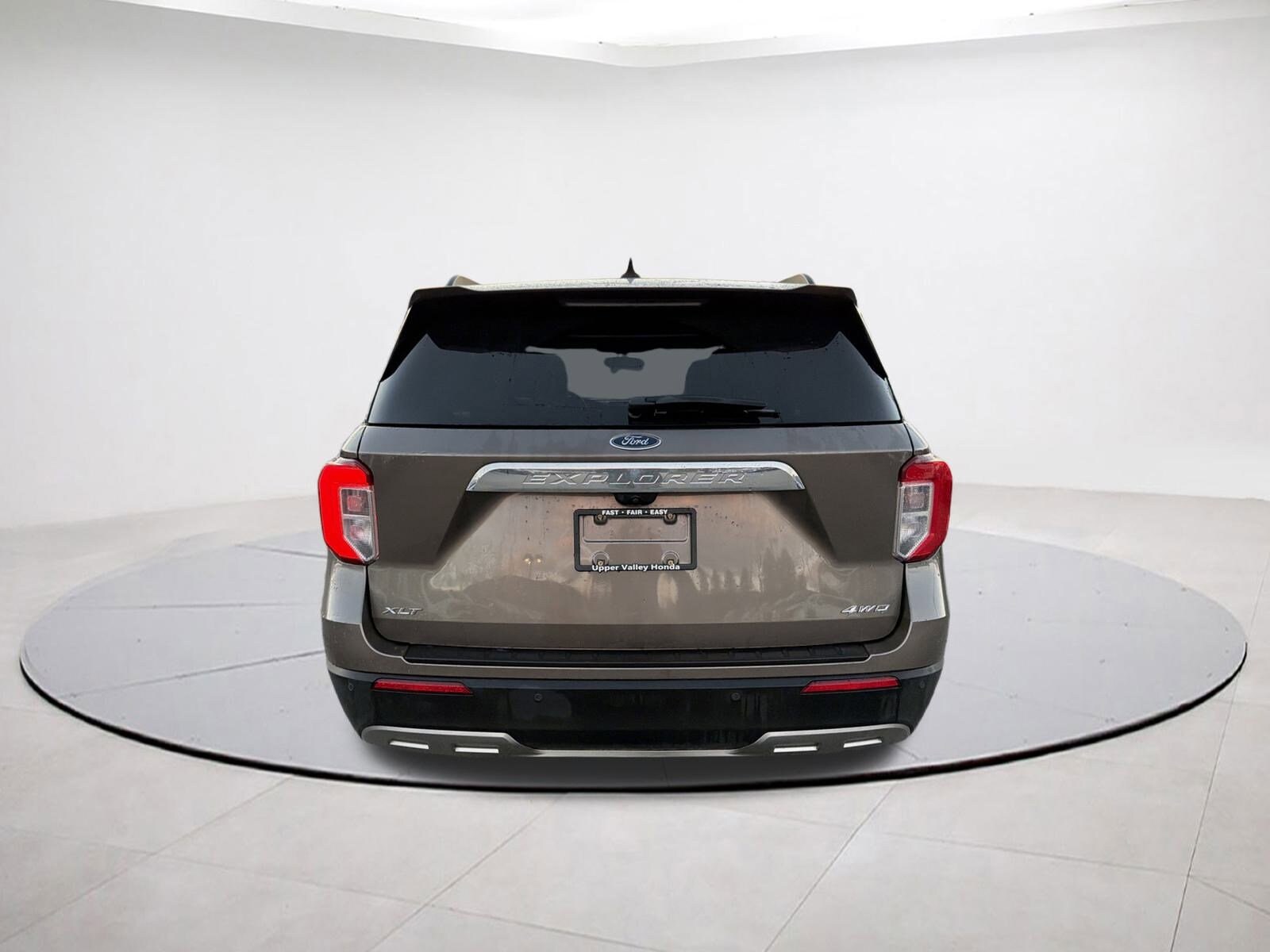 2021 Ford Explorer XLT photo 3