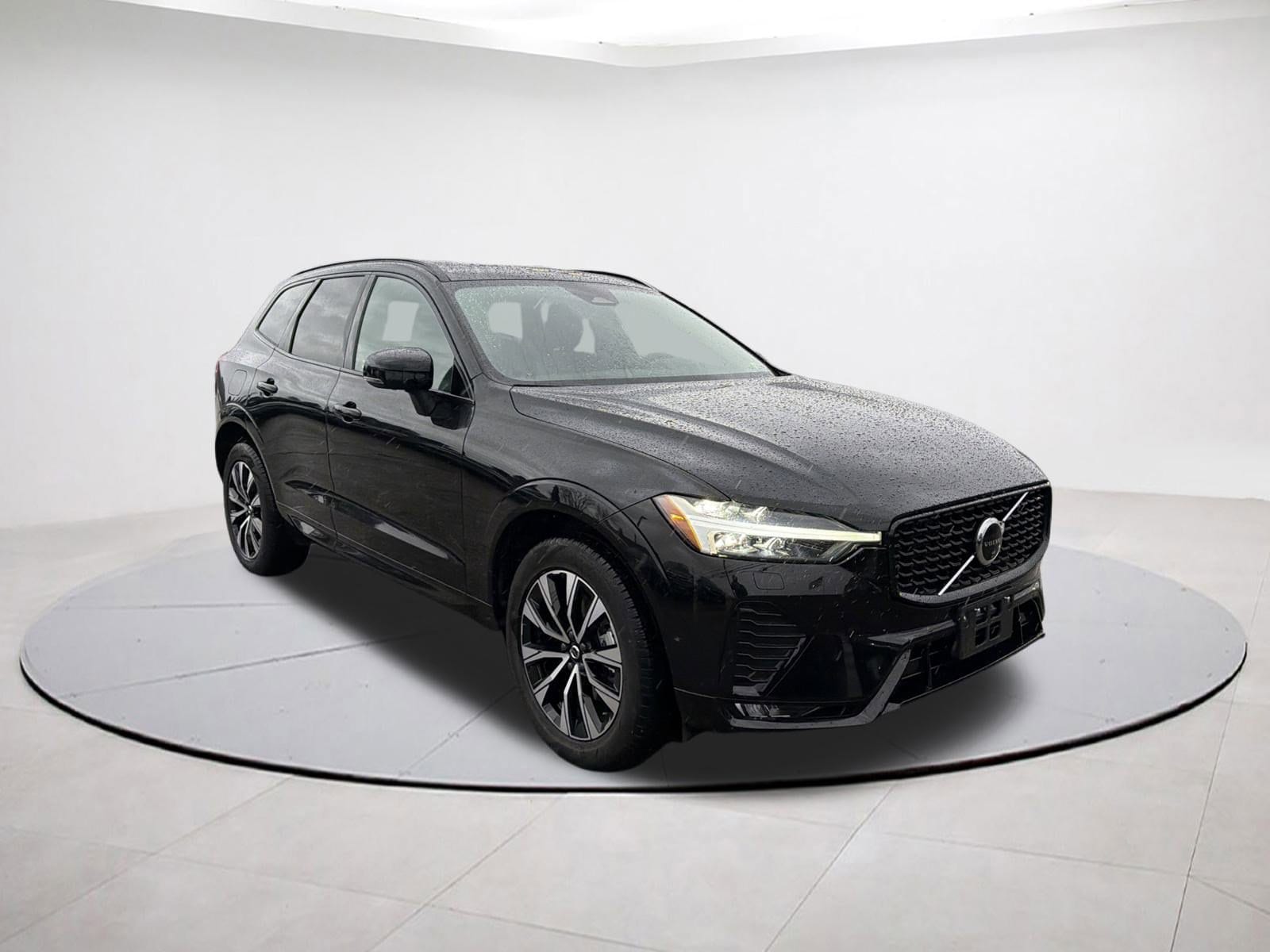 2025 Volvo XC60 B5 AWD Plus 