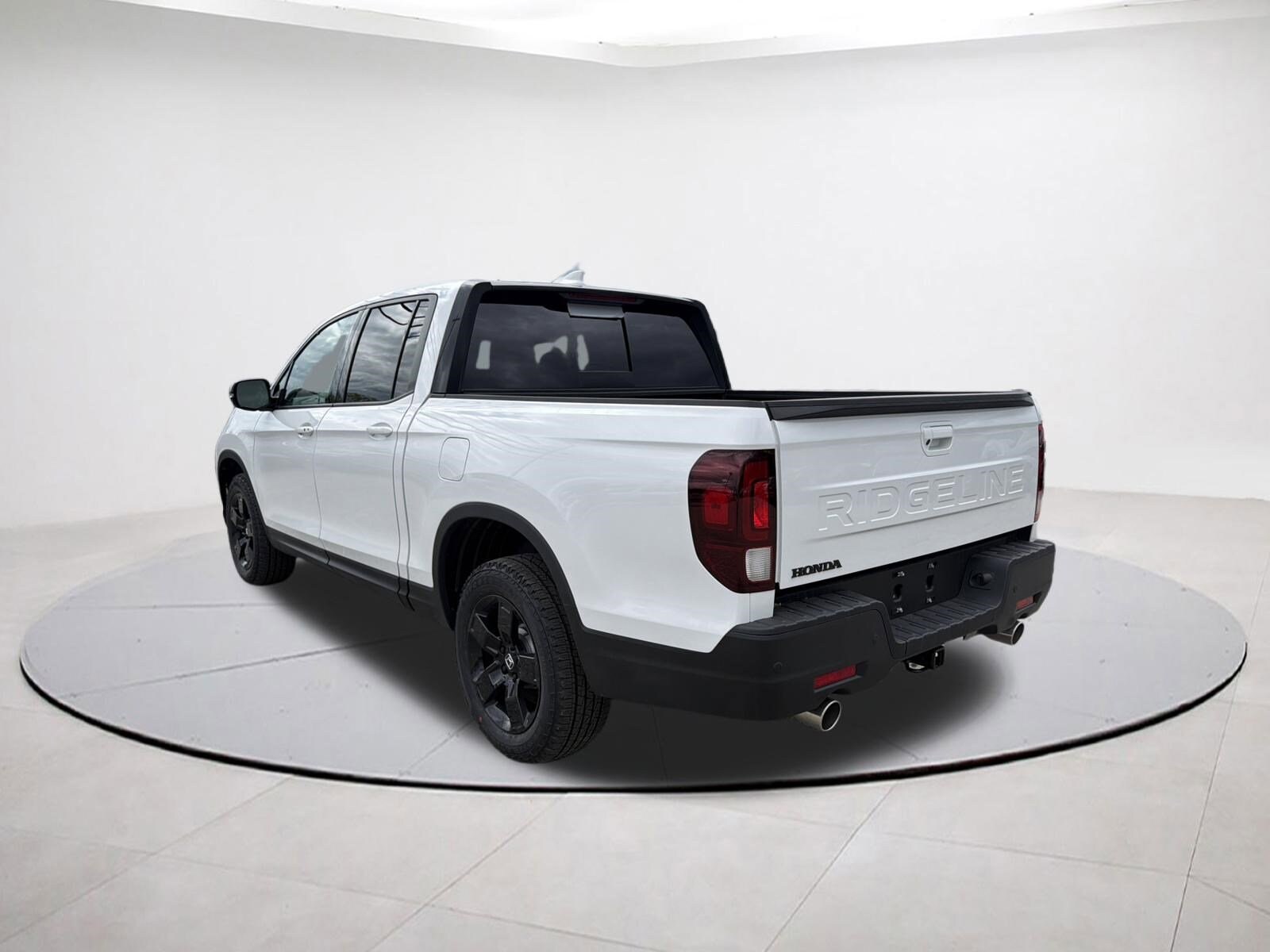 2026 Honda Ridgeline Black Edition - Photo 4