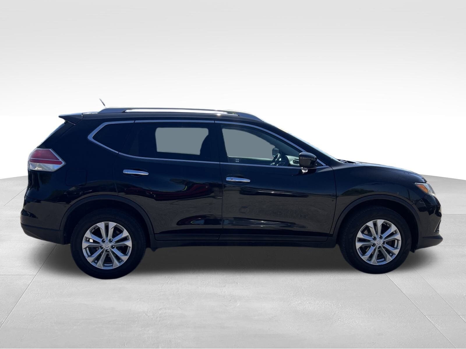 2016 Nissan Rogue AWD SV photo 4