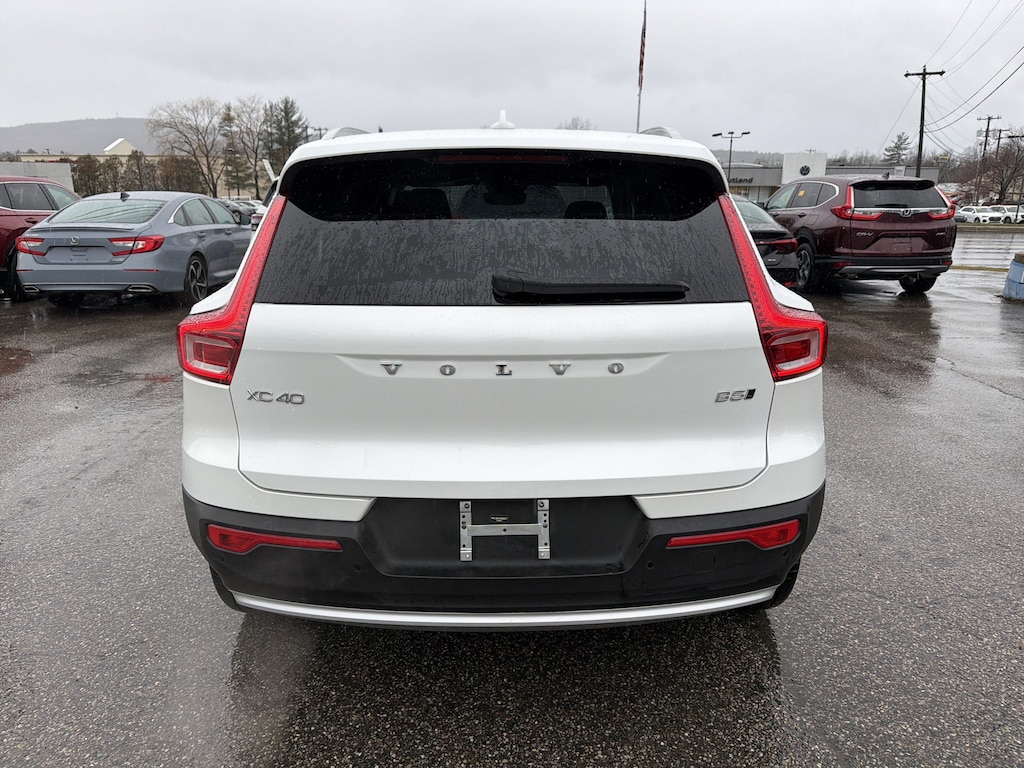 Used 2025 Volvo XC40 Core Bright Theme B5 AWD Core Bright Theme