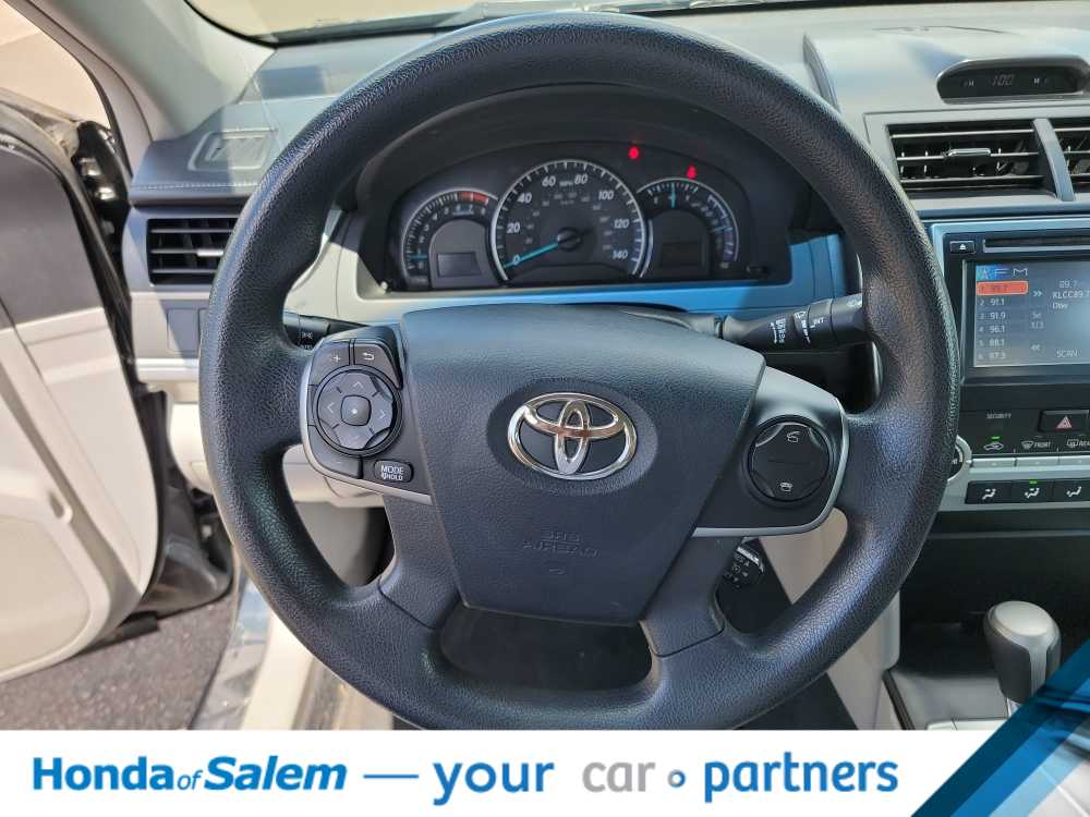Thumbnail: 2012 Toyota Camry - 15