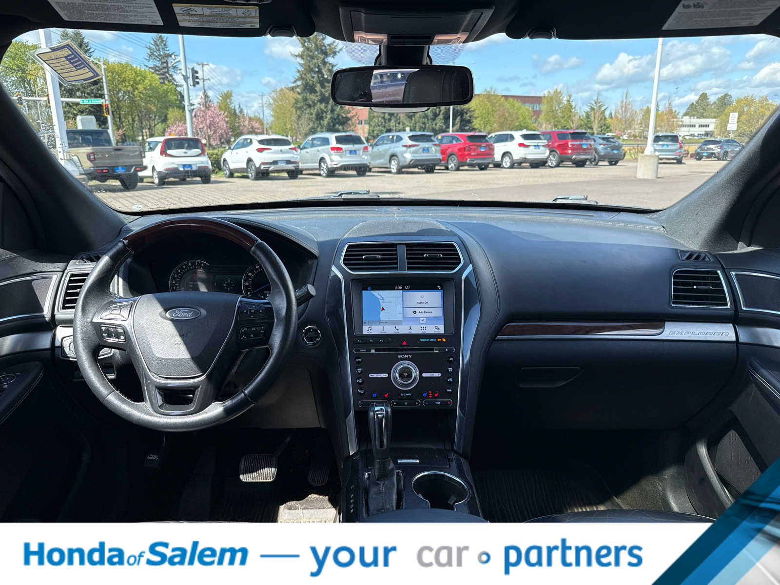 Thumbnail: 2018 Ford Explorer - 10