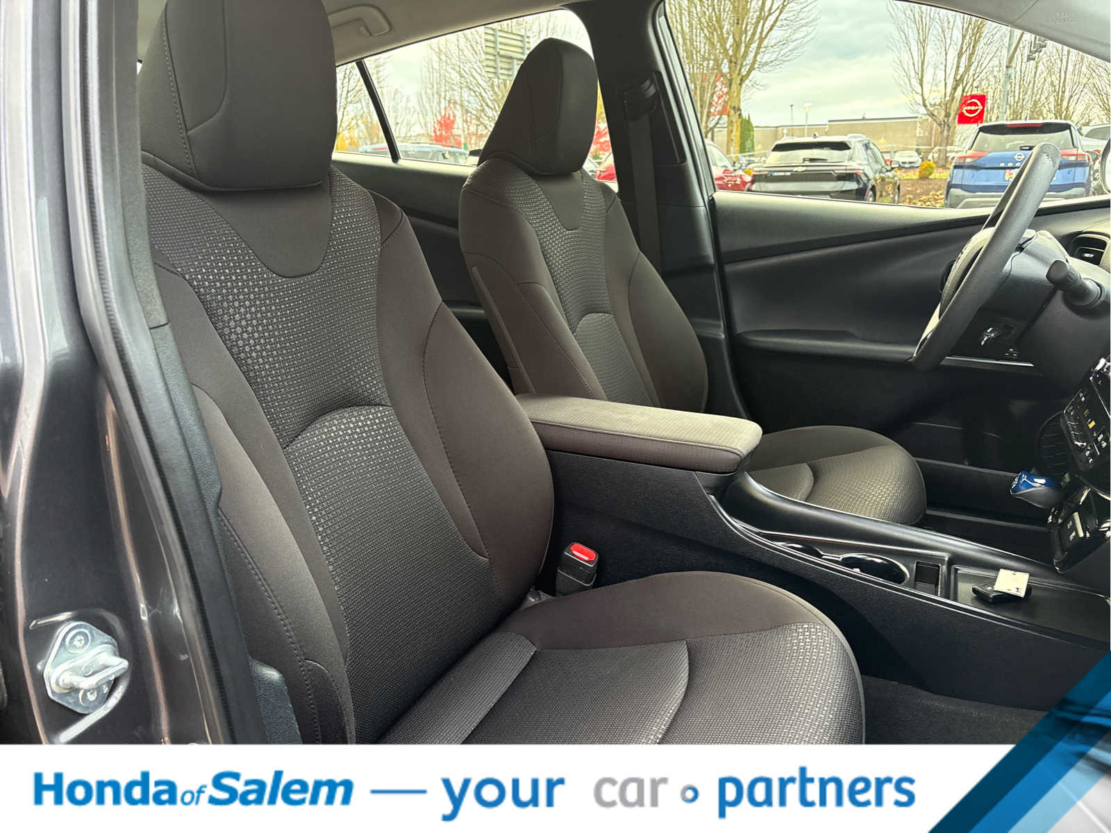 Thumbnail: 2021 Toyota Prius - 10