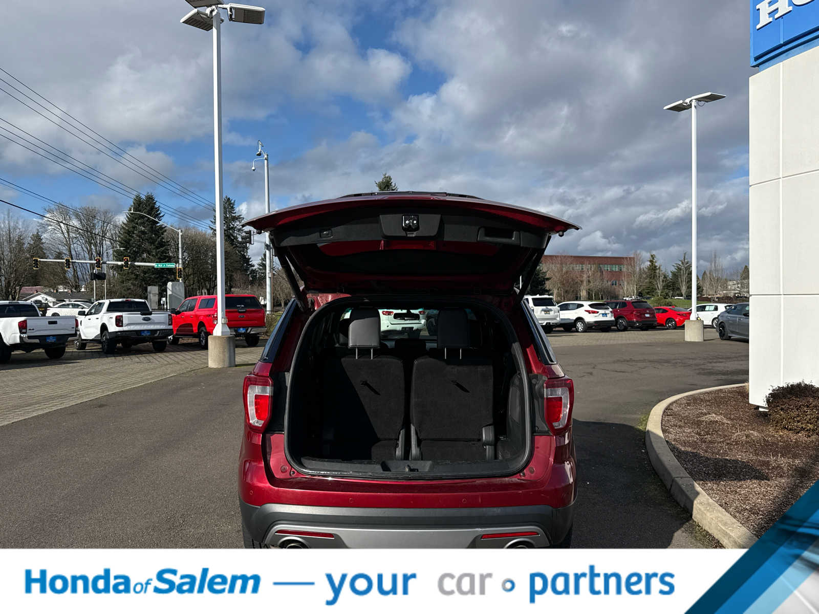 Thumbnail: 2017 Ford Explorer - 19