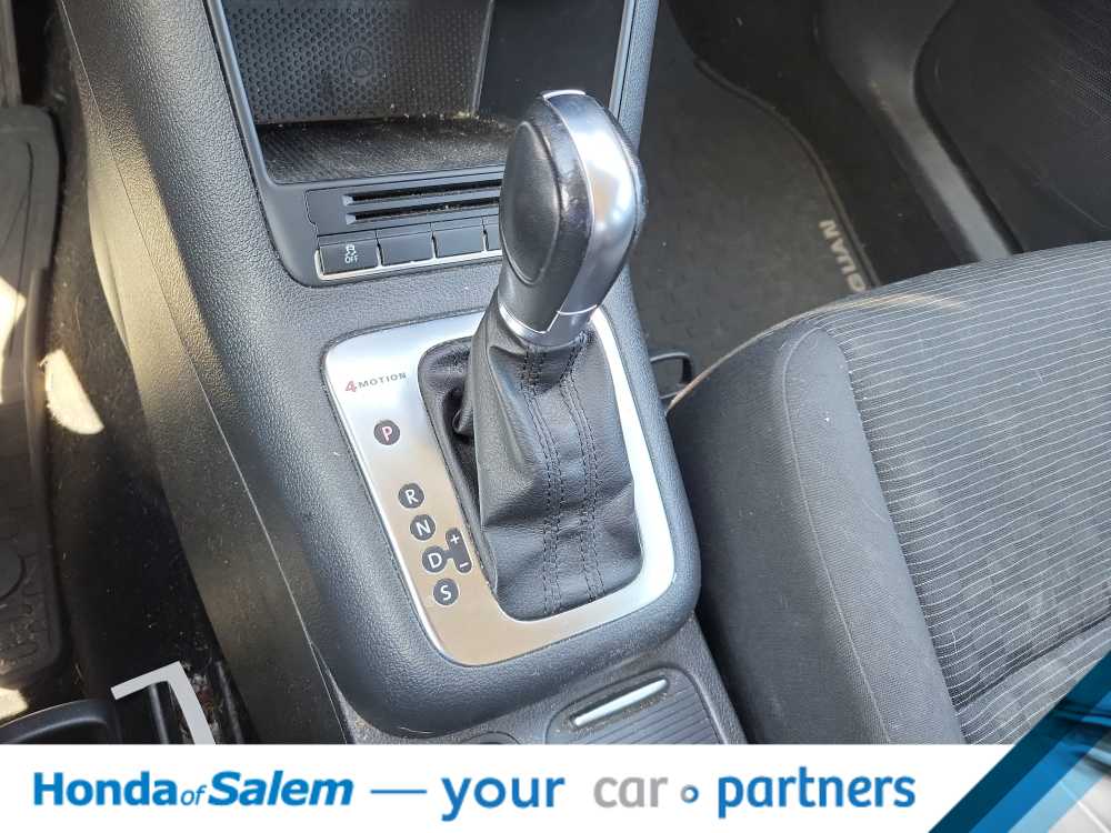 2013 Volkswagen Tiguan S 17