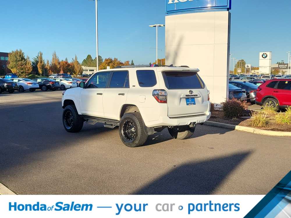 Thumbnail: 2021 Toyota 4Runner - 4