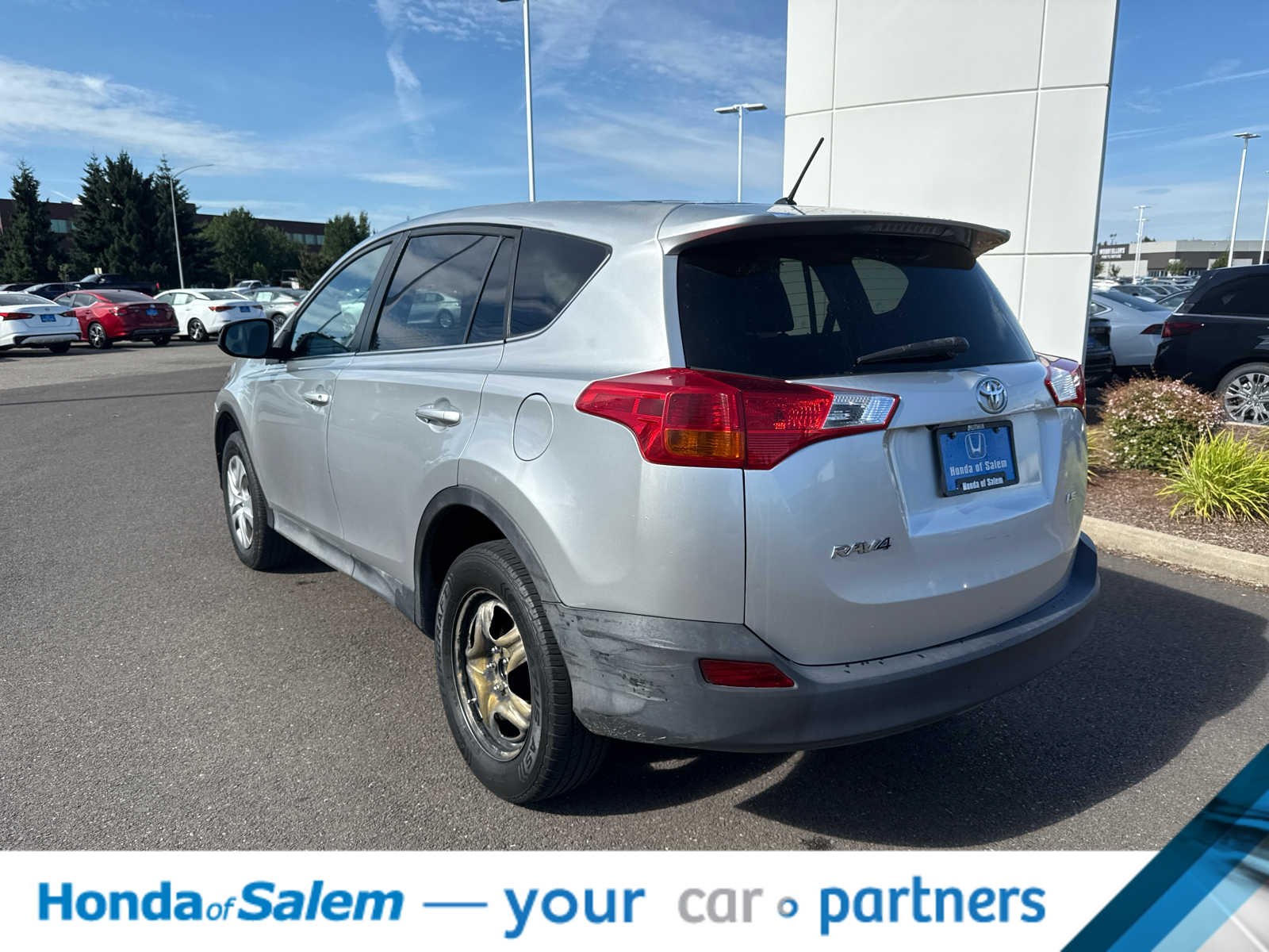 Thumbnail: 2015 Toyota RAV4 - 4