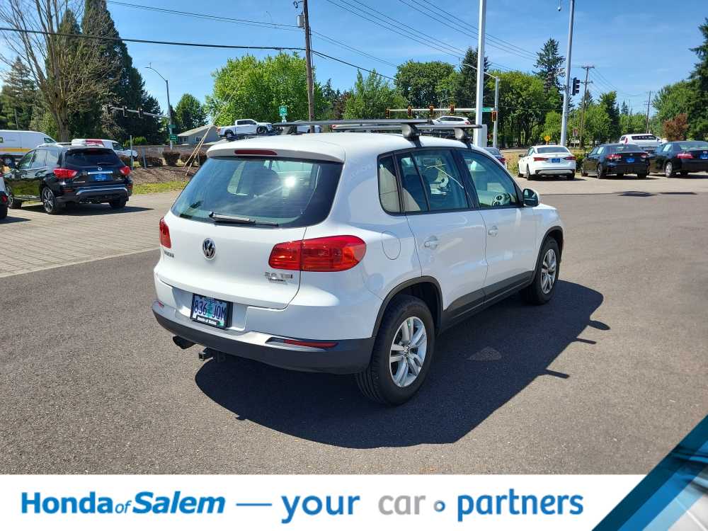 2013 Volkswagen Tiguan S 22