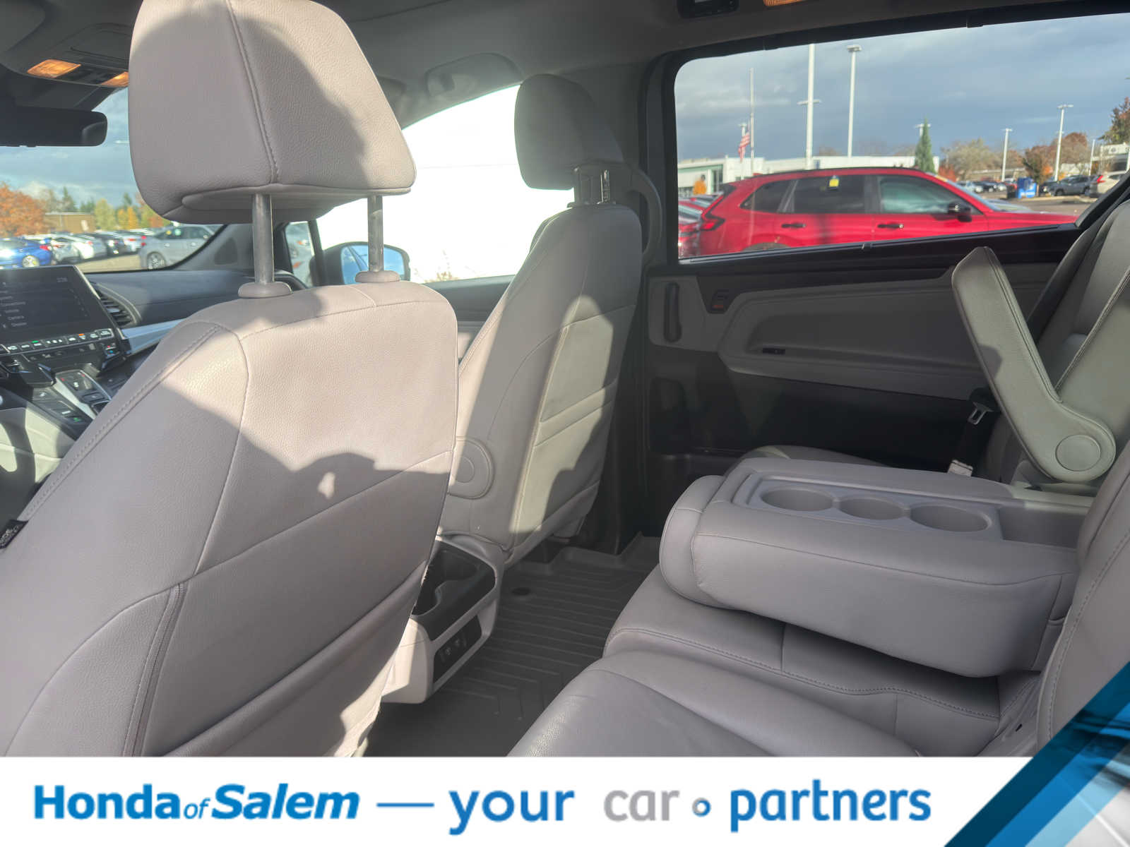 Thumbnail: 2019 Honda Odyssey - 14