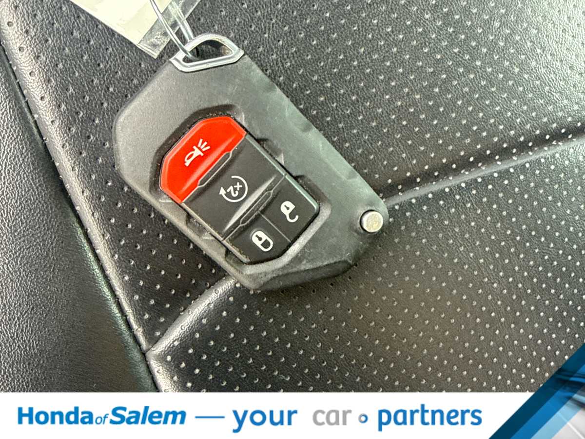 Thumbnail: 2021 Jeep Gladiator - 21