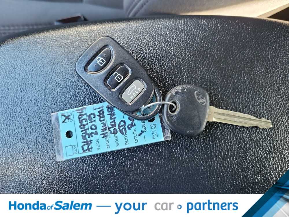 Thumbnail: 2015 Hyundai Elantra - 20