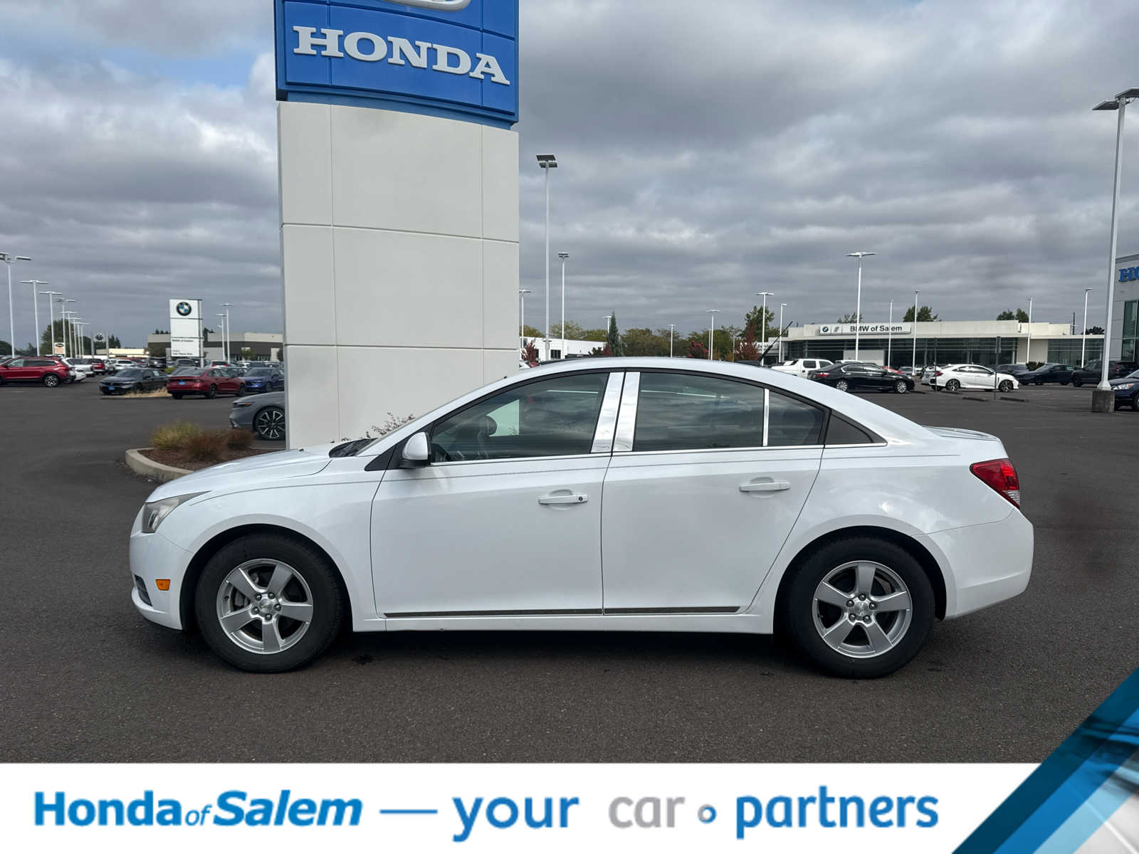 Thumbnail: 2014 Chevrolet Cruze - 3