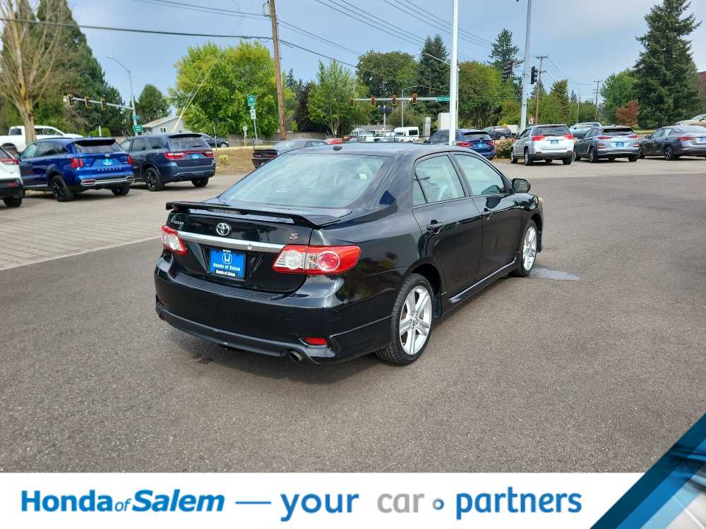 Thumbnail: 2013 Toyota Corolla - 22