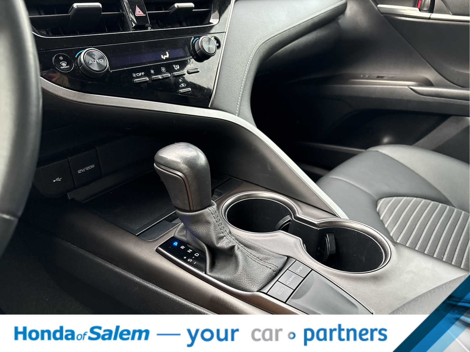 Thumbnail: 2023 Toyota Camry - 21