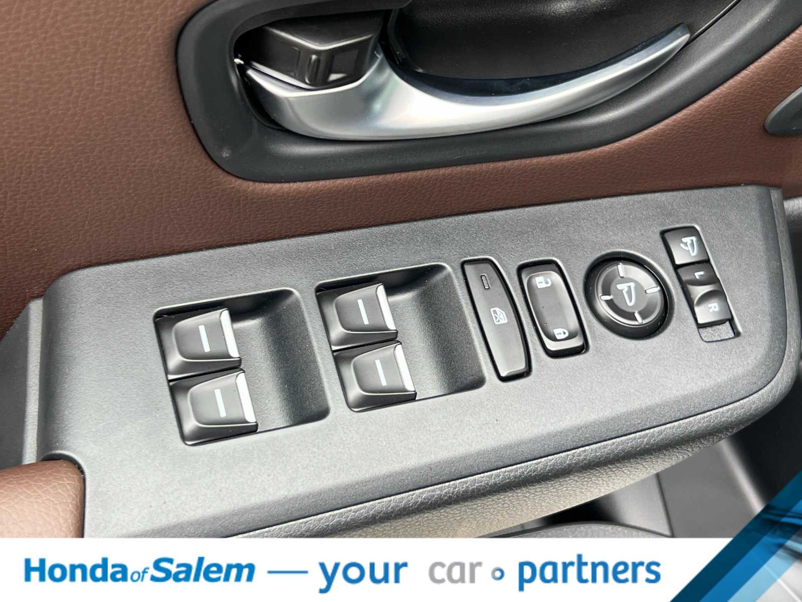 Thumbnail: 2025 Honda Pilot - 13