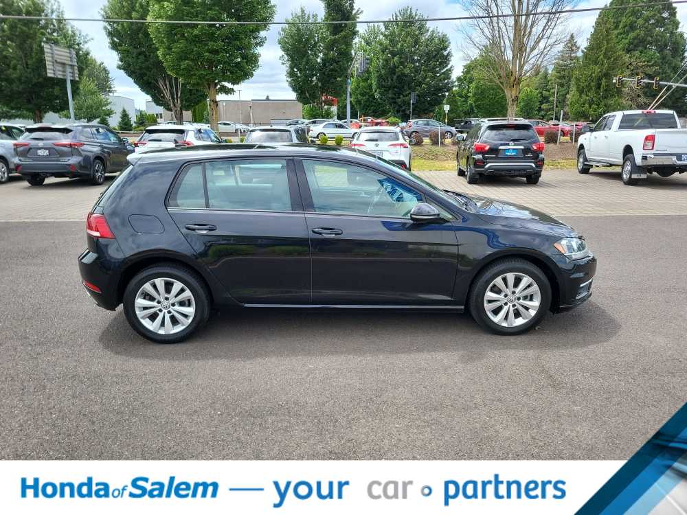 Thumbnail: 2021 Volkswagen Golf - 23