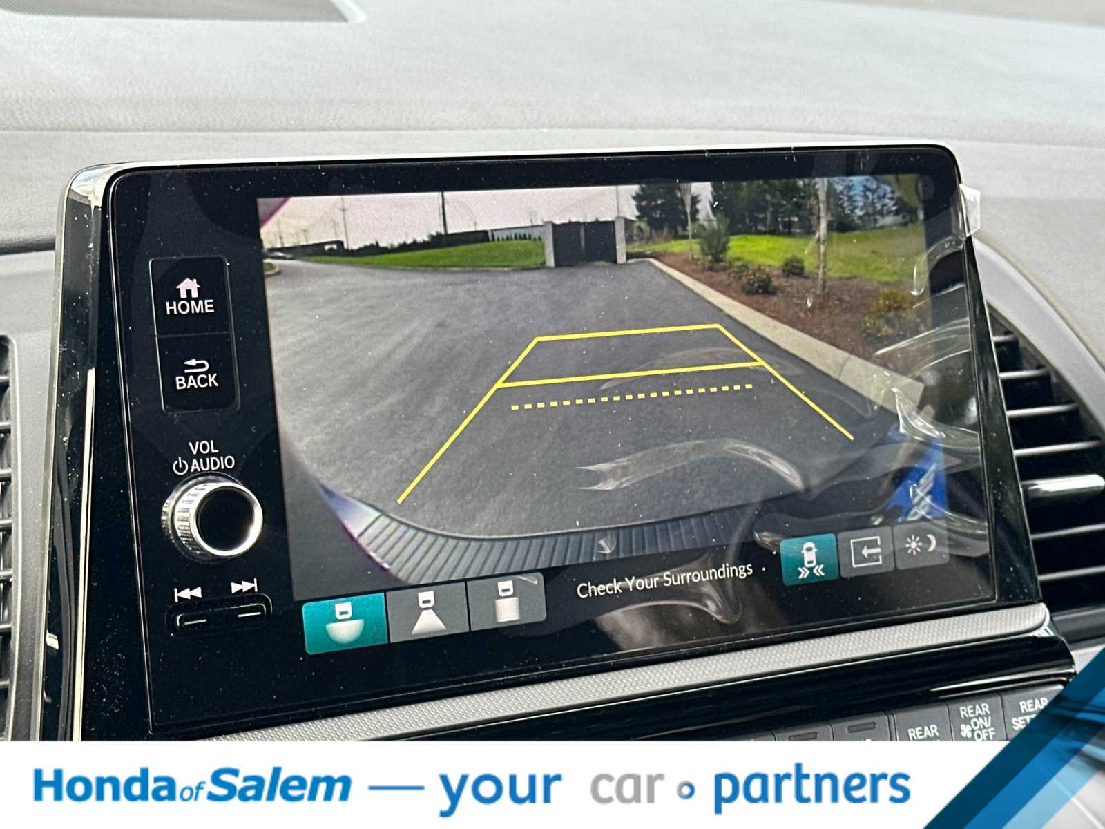 Thumbnail: 2026 Honda Odyssey - 21