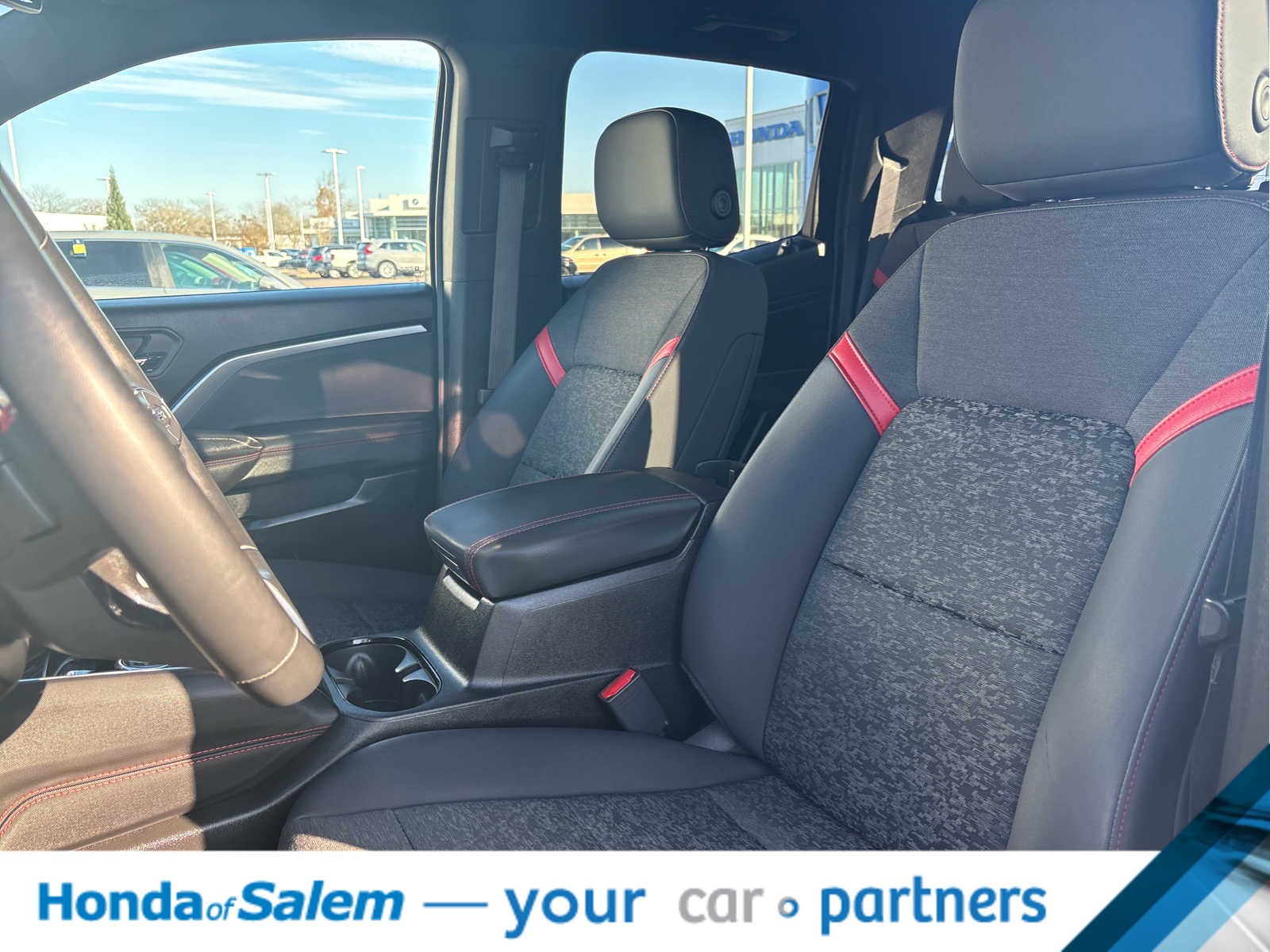 Thumbnail: 2024 Chevrolet Colorado - 16