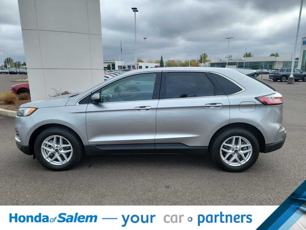 2024 Ford Edge SEL photo 3