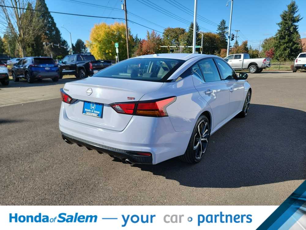 Thumbnail: 2023 Nissan Altima - 22