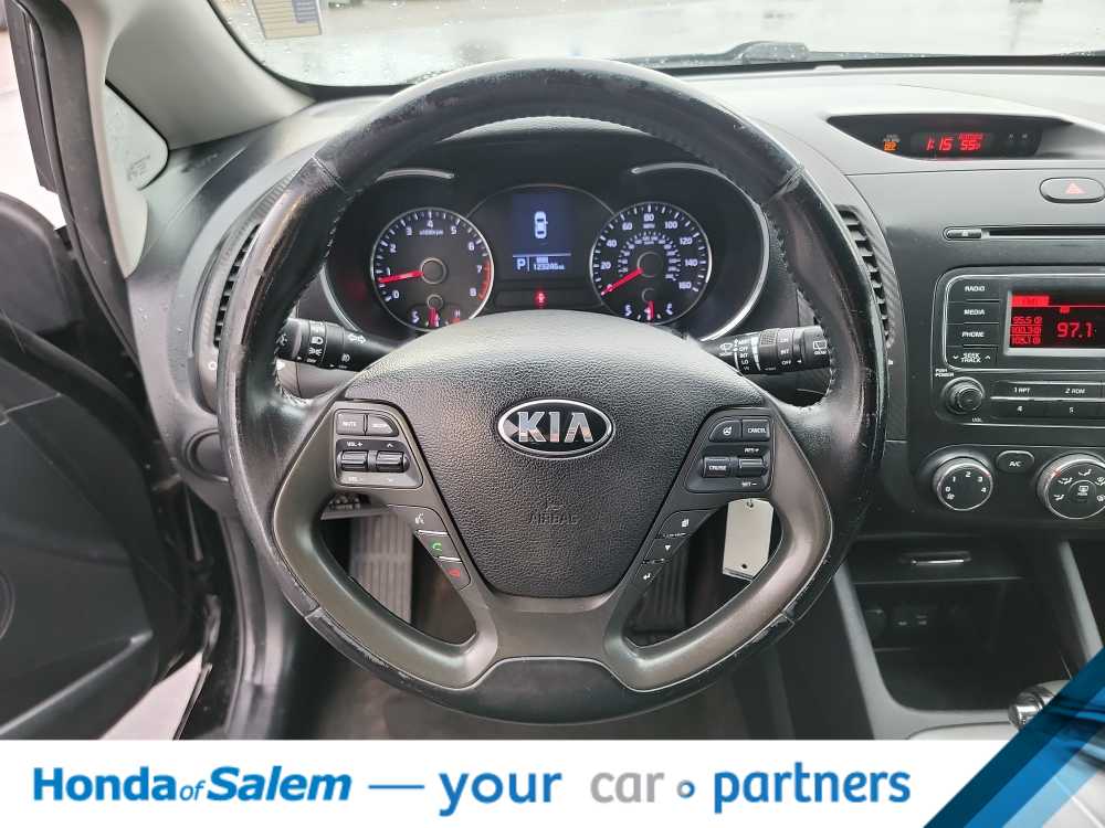 Thumbnail: 2015 Kia Forte - 15