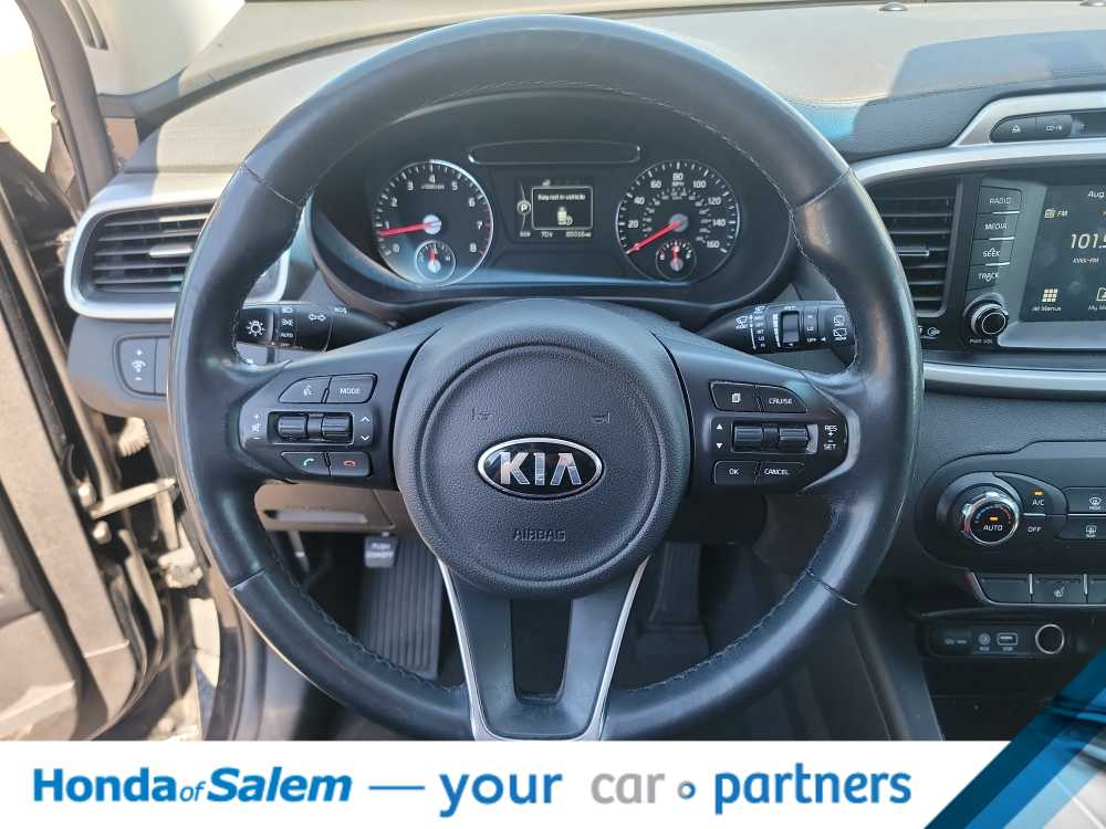 Thumbnail: 2017 Kia Sorento - 15