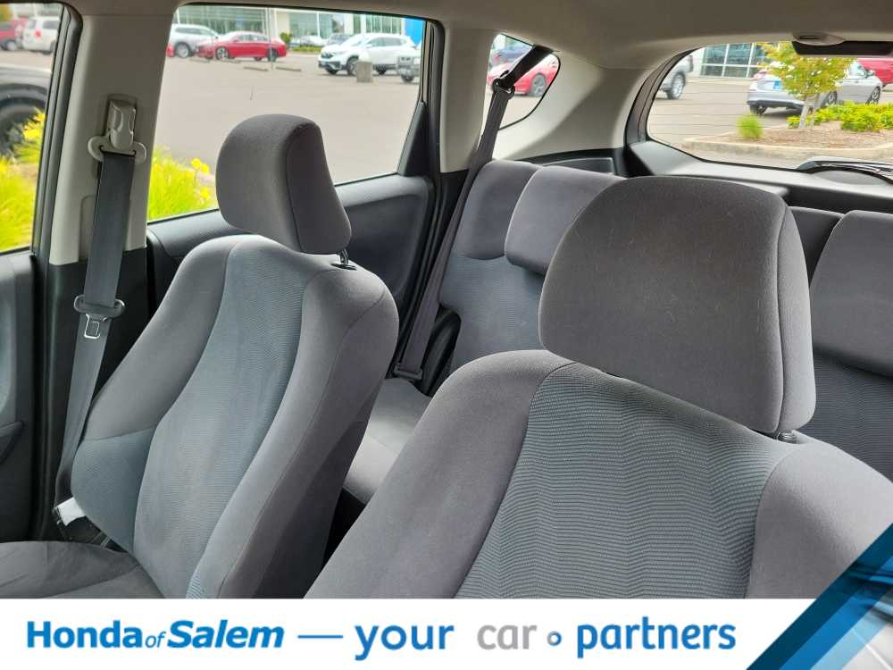 2013 Honda Fit Base 11