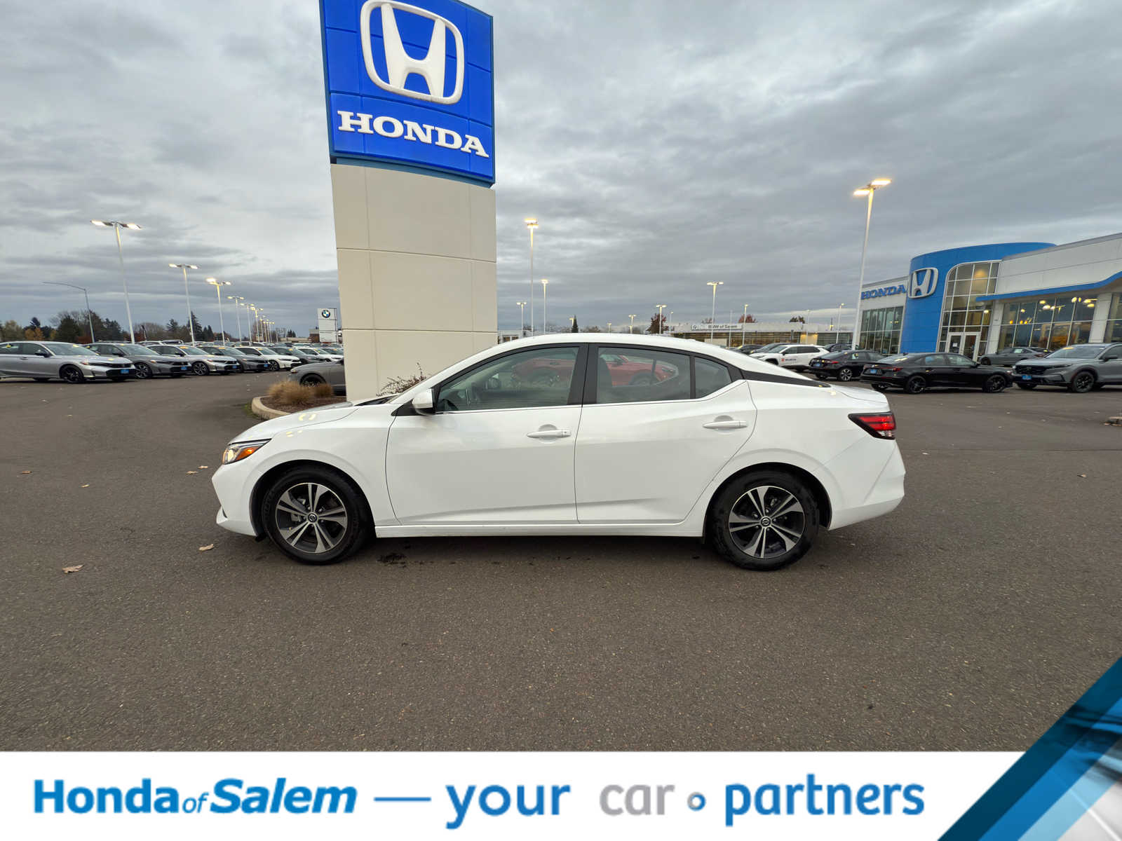 Thumbnail: 2023 Nissan Sentra - 3