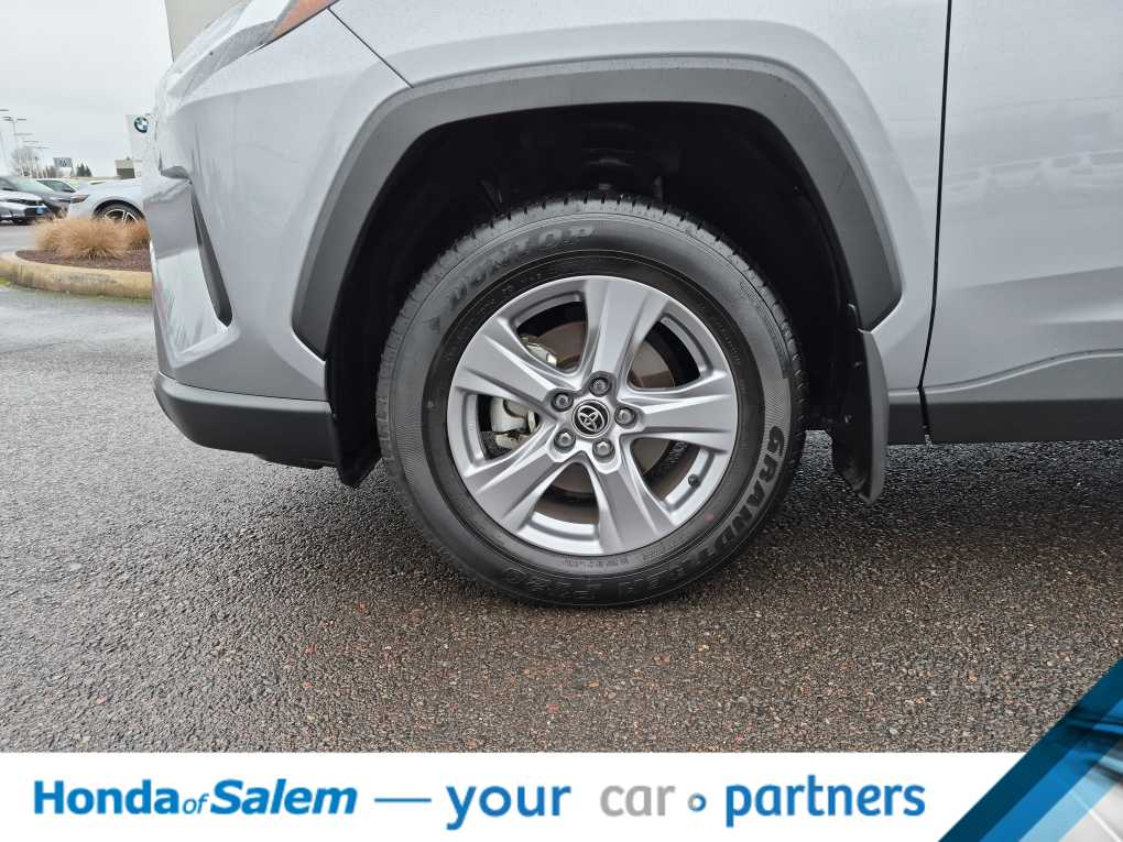 Thumbnail: 2025 Toyota RAV4 - 8