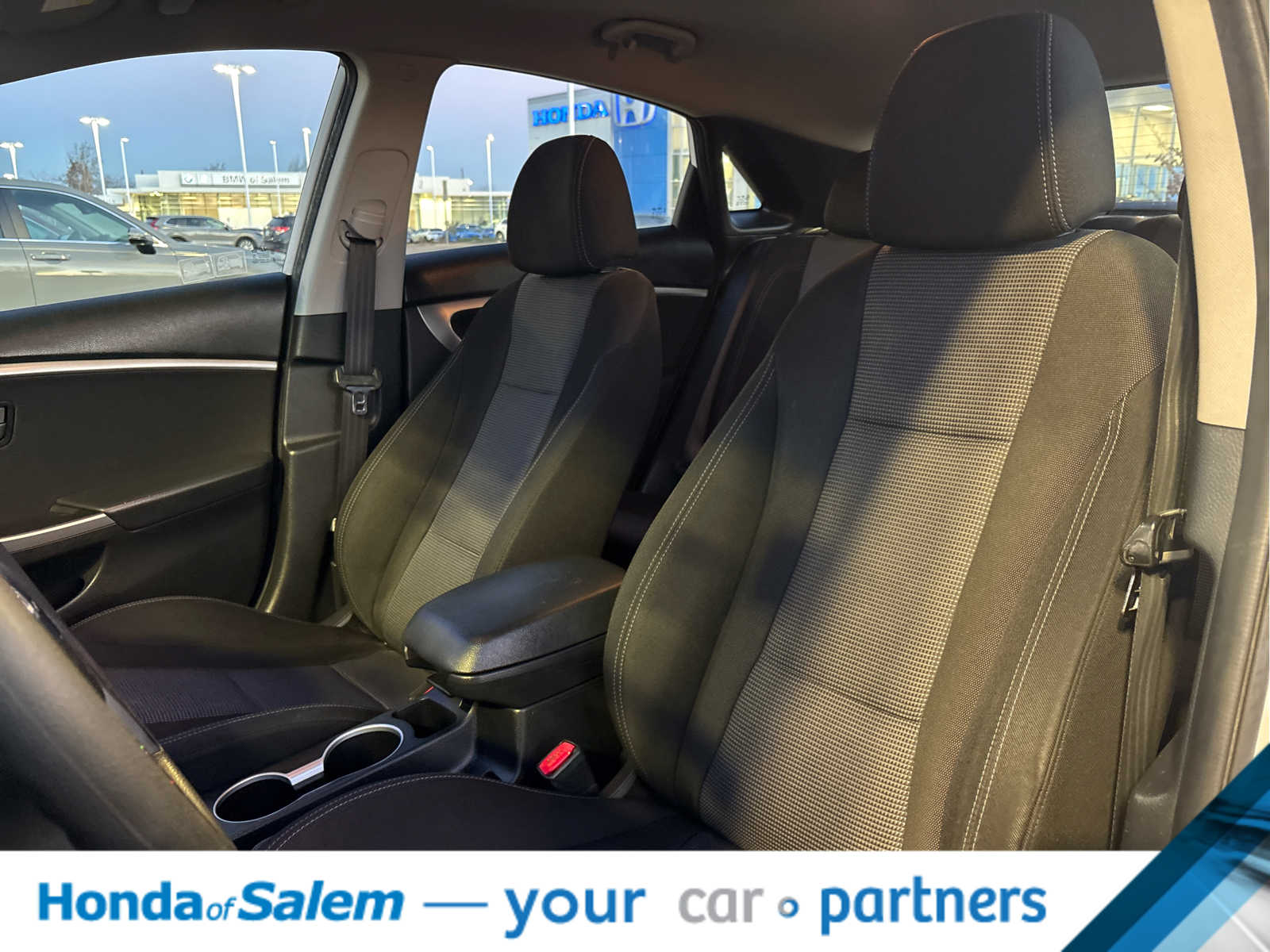 Thumbnail: 2014 Hyundai Elantra - 14