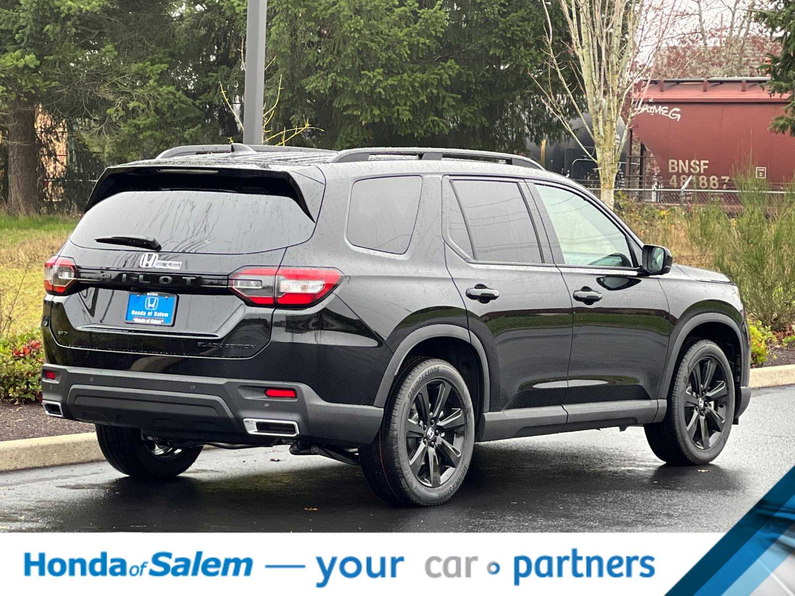 Thumbnail: 2025 Honda Pilot - 2