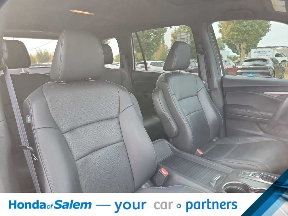 Thumbnail: 2019 Honda Passport - 14