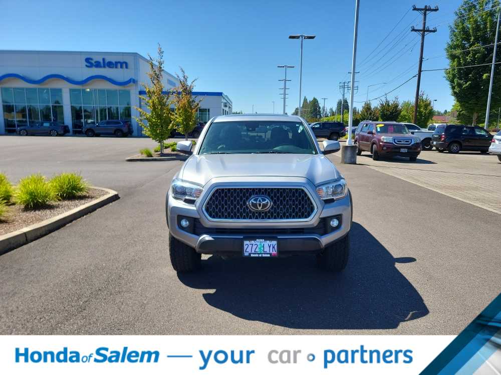 Thumbnail: 2019 Toyota Tacoma - 6