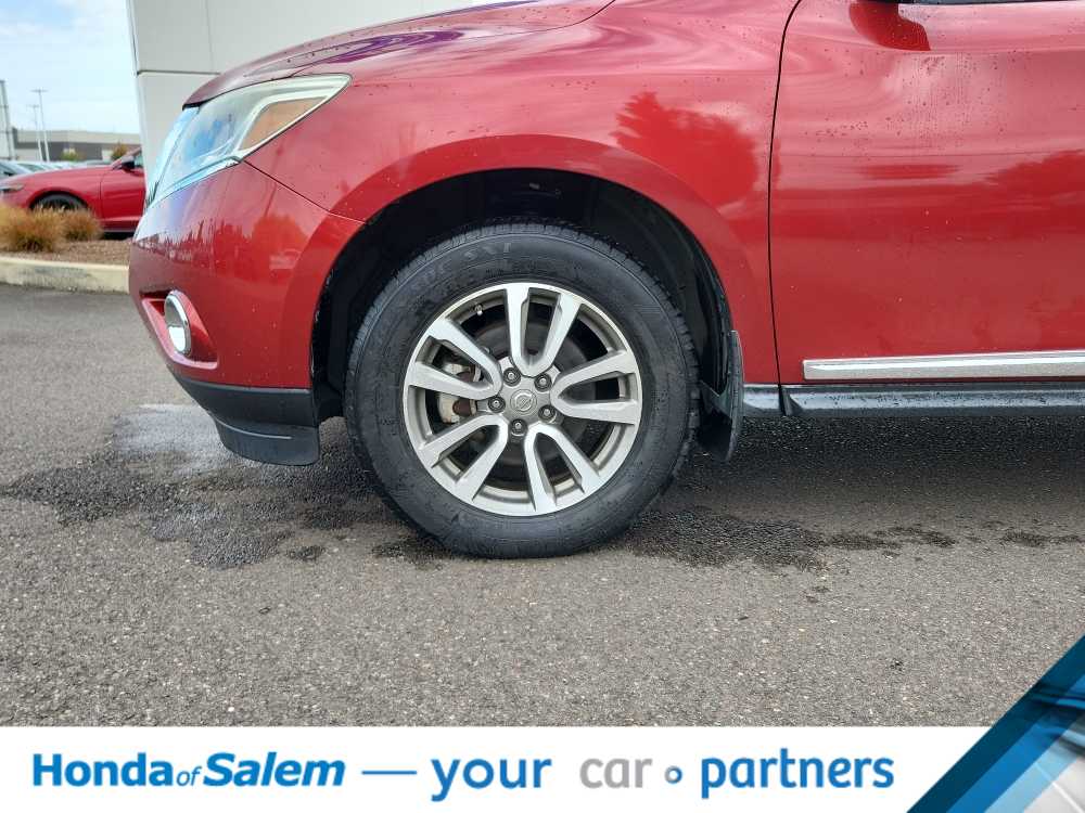 Thumbnail: 2013 Nissan Pathfinder - 8