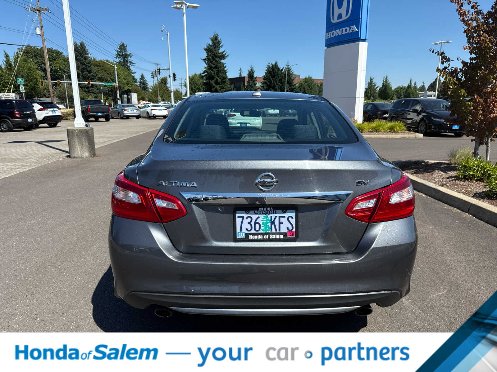 Thumbnail: 2017 Nissan Altima - 5