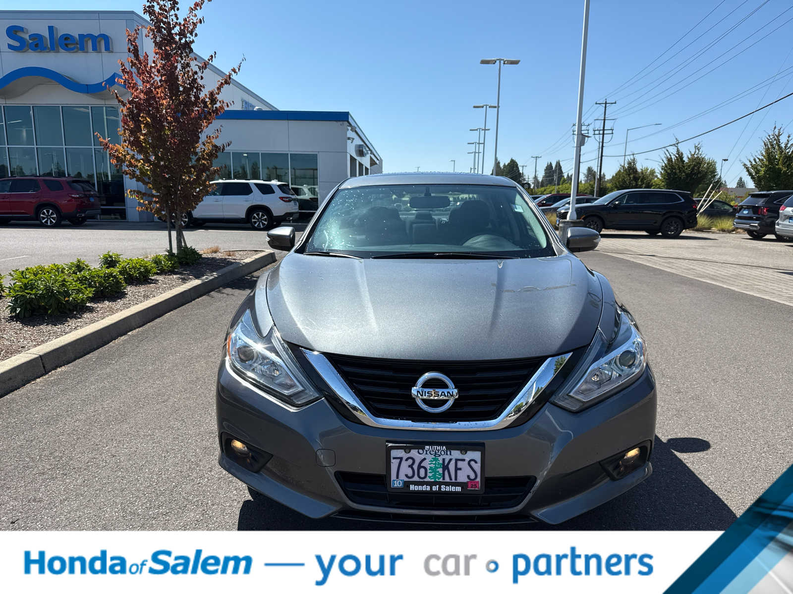Thumbnail: 2017 Nissan Altima - 9
