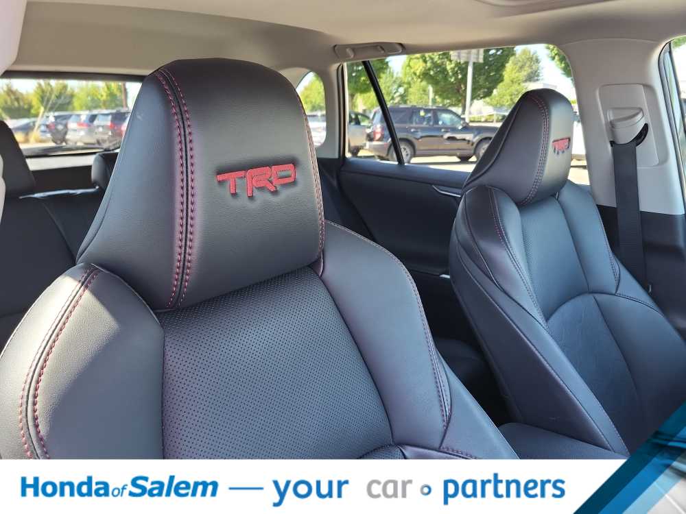 Thumbnail: 2022 Toyota RAV4 - 14