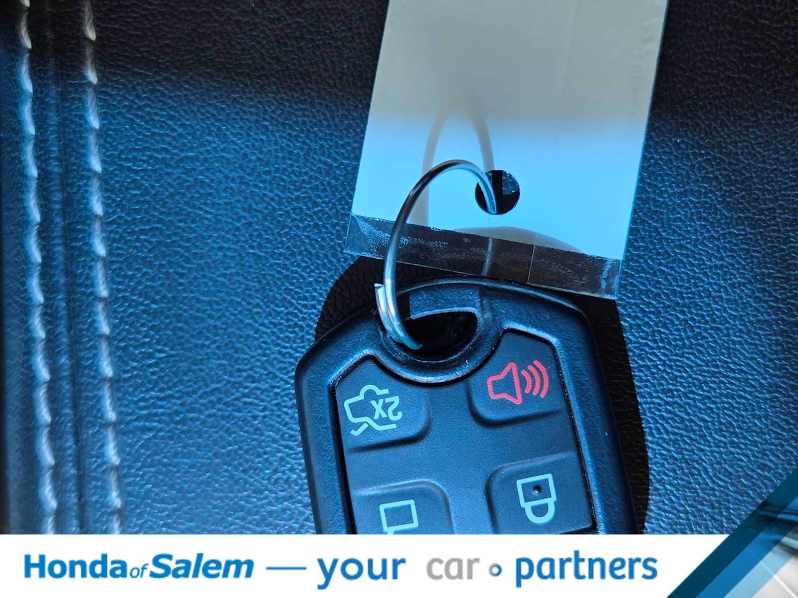 Thumbnail: 2012 Ford Fusion - 21