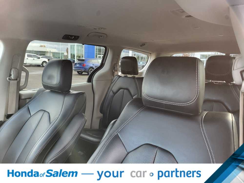 Thumbnail: 2024 Chrysler Pacifica - 11