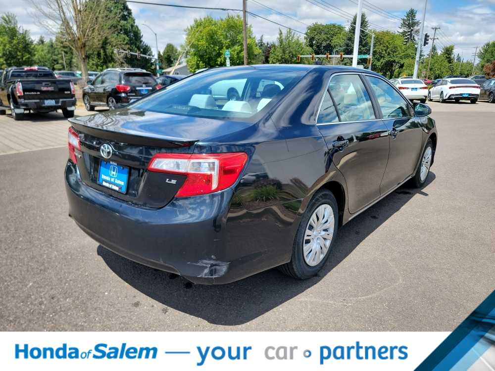 Thumbnail: 2012 Toyota Camry - 22