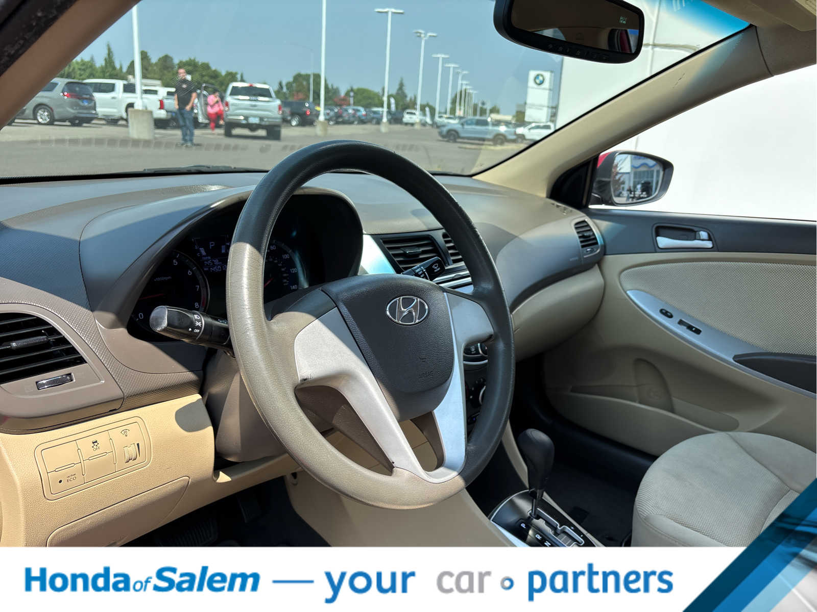 2013 Hyundai Accent GLS - Photo 2