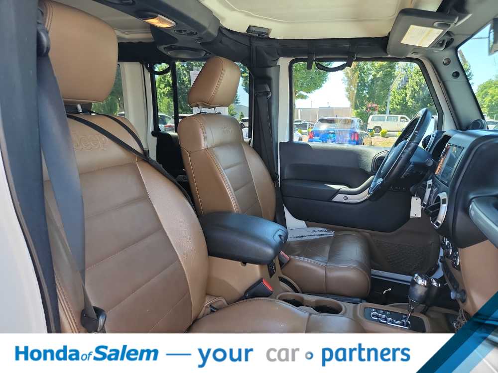 Thumbnail: 2012 Jeep Wrangler - 14