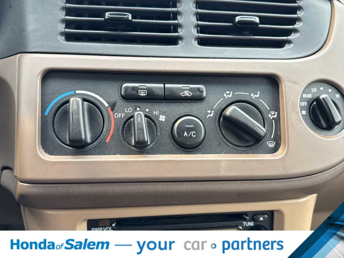 Thumbnail: 2001 Toyota Sienna - 8